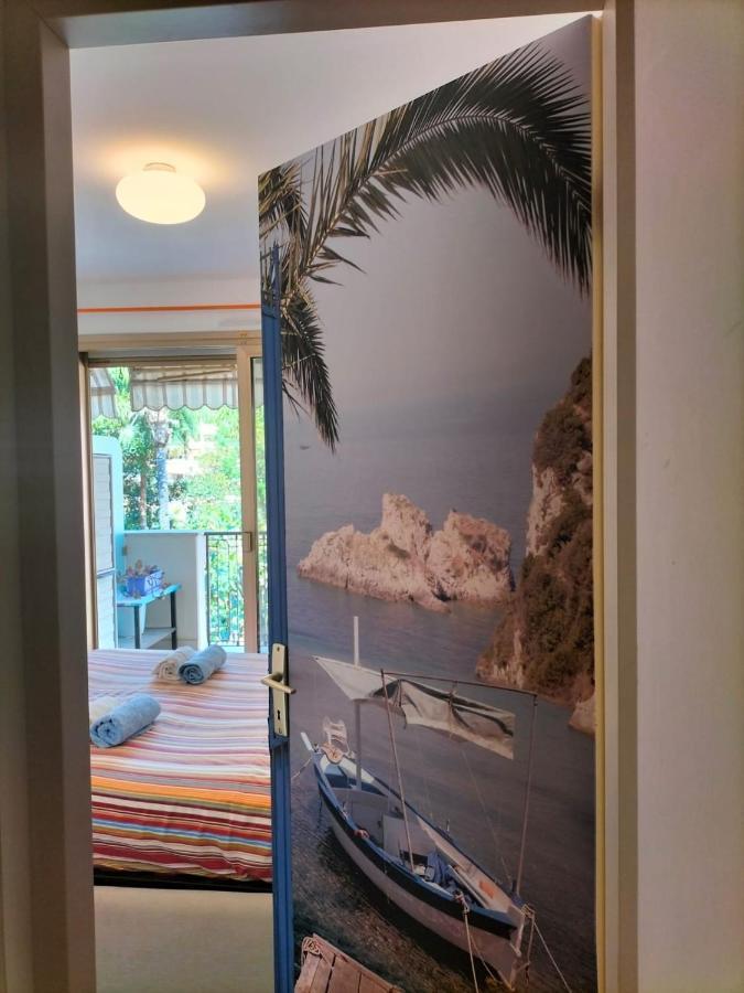 Apartmán A Due Passi Dal Mare Menton Exteriér fotografie