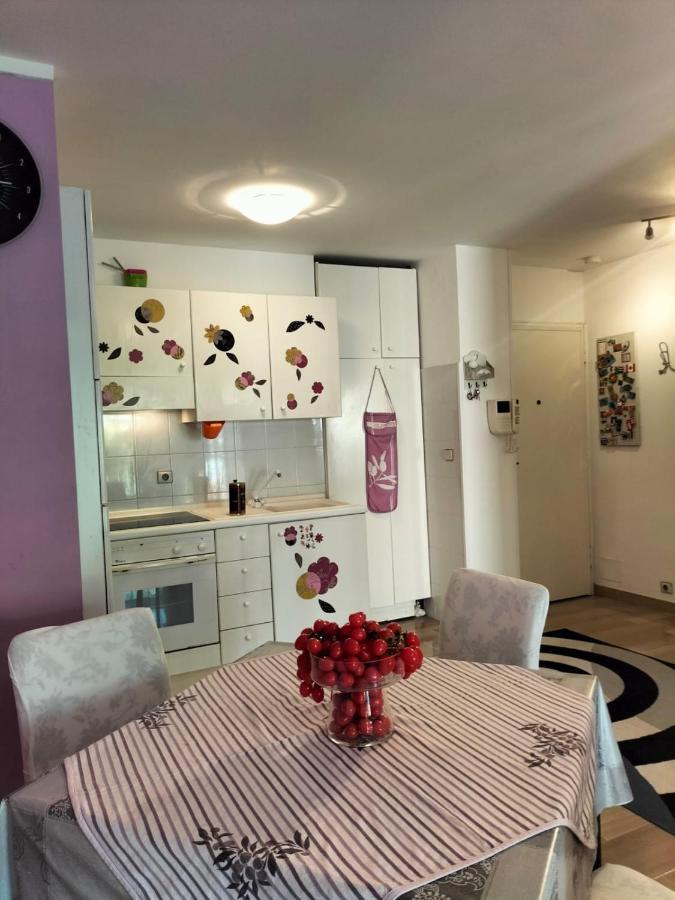 Apartmán A Due Passi Dal Mare Menton Exteriér fotografie